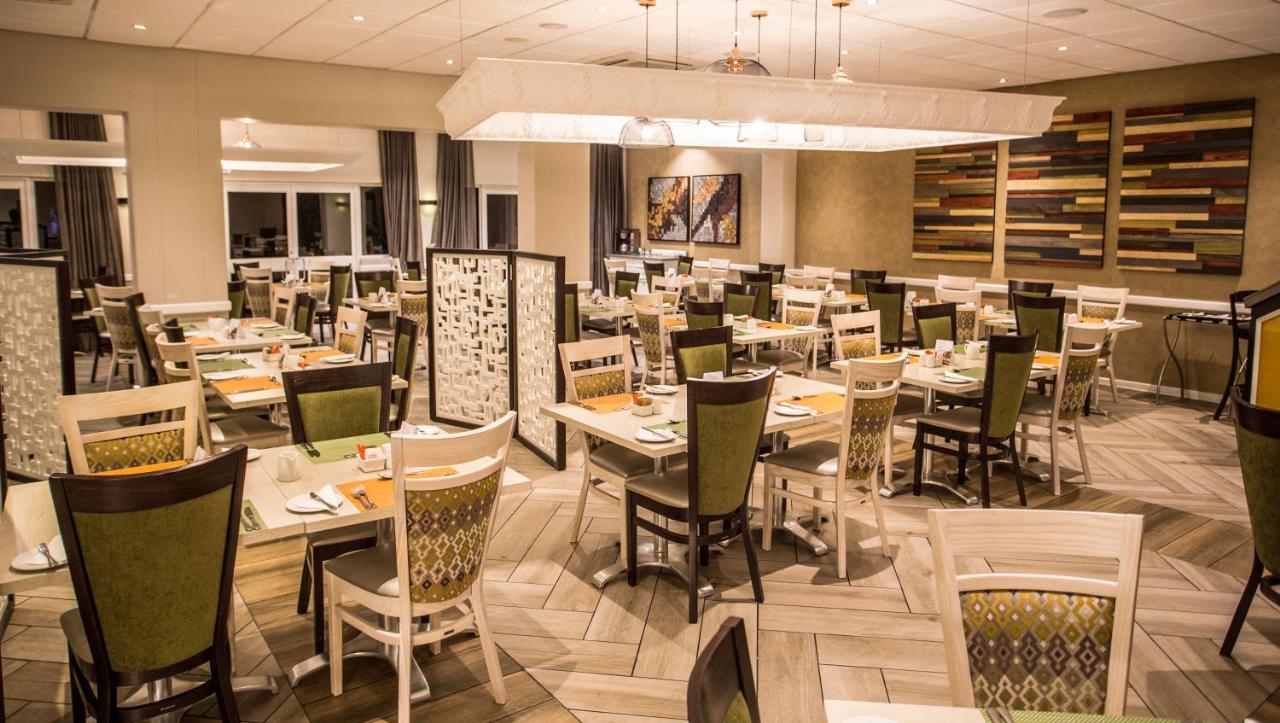 Garden Court Or Tambo International Airport Hotell Kempton Park Eksteriør bilde