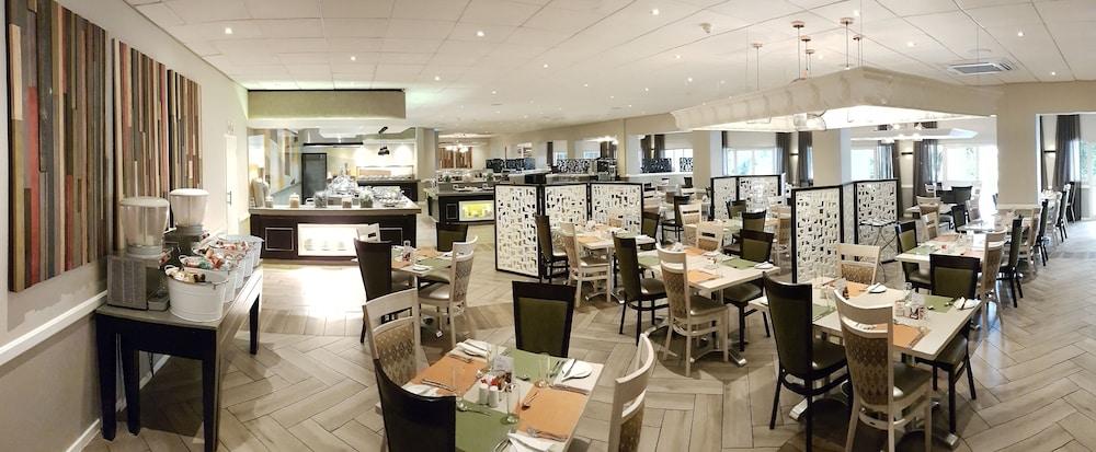 Garden Court Or Tambo International Airport Hotell Kempton Park Eksteriør bilde