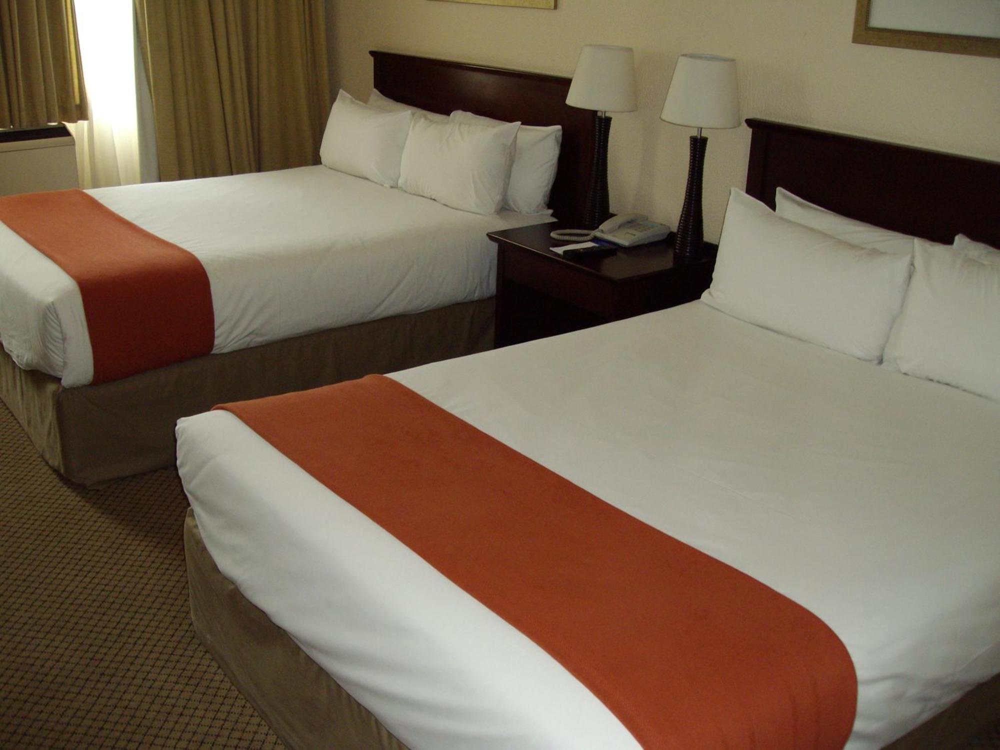 Garden Court Or Tambo International Airport Hotell Kempton Park Eksteriør bilde