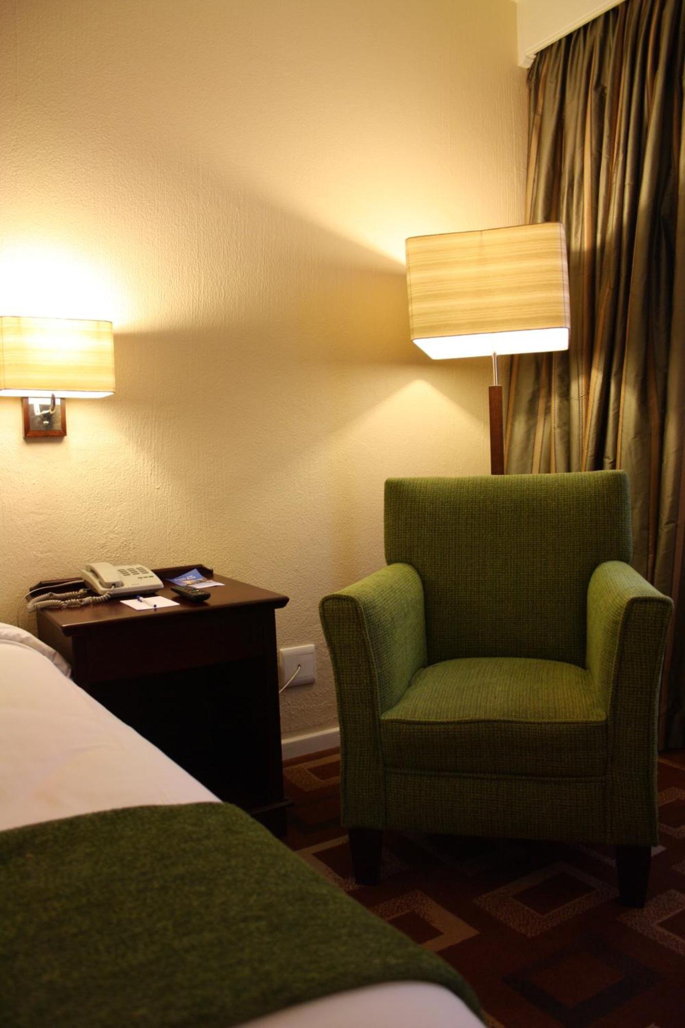 Garden Court Or Tambo International Airport Hotell Kempton Park Eksteriør bilde